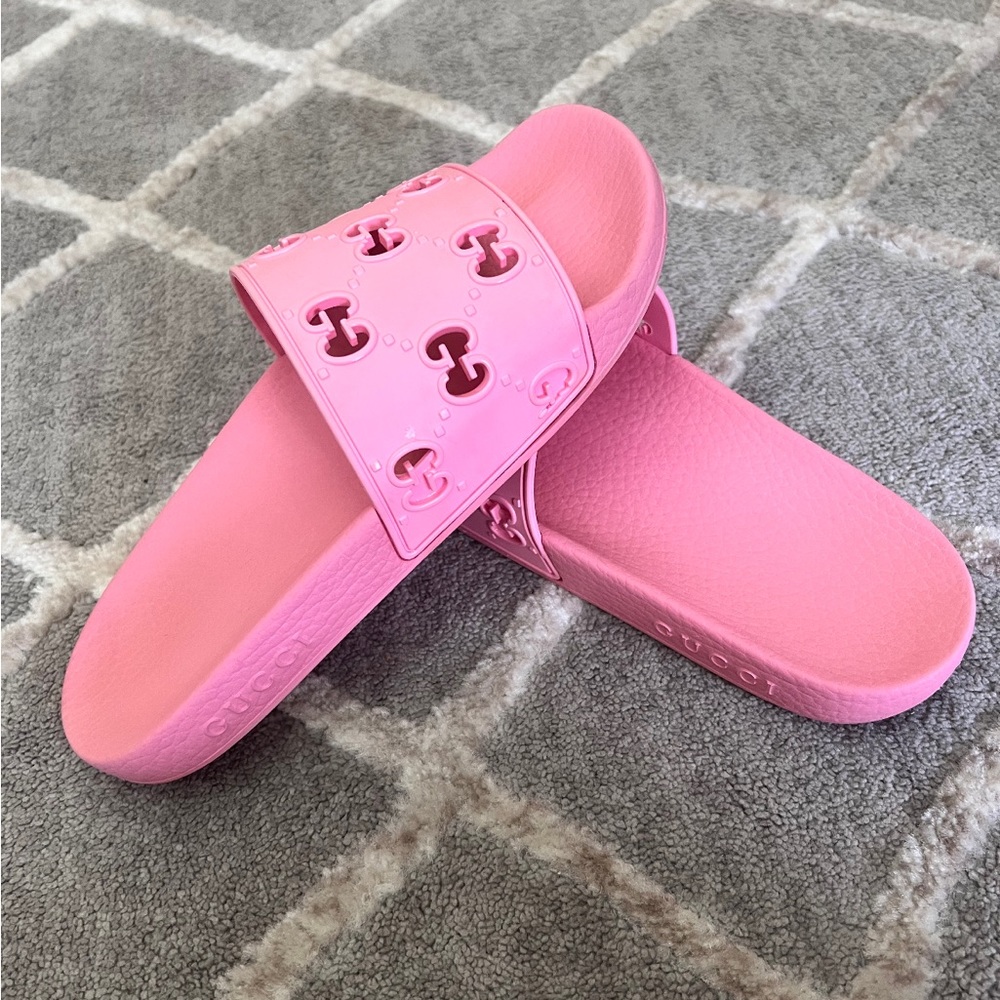 Authentic Gucci GG Slide - Picture 2 of 8